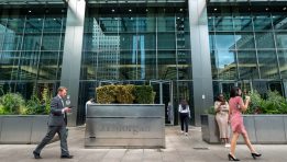 SKN | Jamie Dimon Warns on High Stock Valuations While Long-Term ETF Investing Remains in Focus