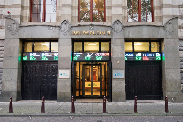 SKN | European Stocks Close Lower as Major Benchmarks Retreat Across the Region