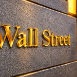 SKN | Wall Street Pauses Near Record Highs as Volatility Rises and Small Caps Lead Declines