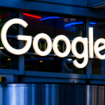 SKN | Shakeup at Google’s Top: Chief Architect Steps Down – Sparking Renewed AI Race Concerns