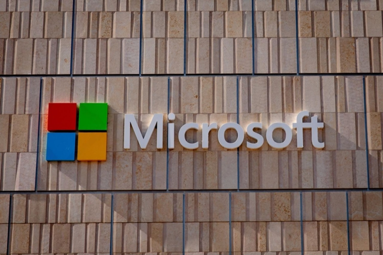 SKN | Can Microsoft’s AI Growth and Dividend Discipline Support the Next Leg Higher?