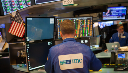 SKN | Nasdaq Leads Wall Street Higher as Tech Strength Offsets Small-Cap Weakness