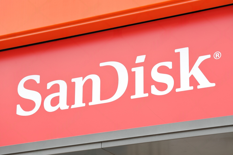 SKN | Sandisk Delivers Record Quarterly Results as Data Center Demand Drives Growth, but Soft Guidance Tempers Outlook