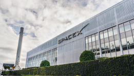 SKN | SpaceX Stock Slides Despite Strong Debut Earnings as Lock-Up Expiration and AI Spending Raise Investor Concerns