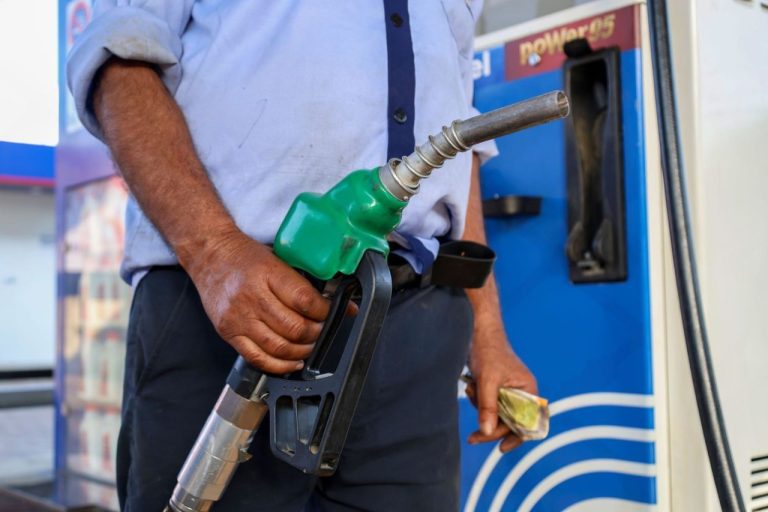 SKN | Oil Prices Plunge for Second Straight Session as Diplomatic Hopes Ease Supply Concerns