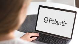 SKN | Palantir Stock Surges After Earnings as AI Demand Fuels Investor Optimism