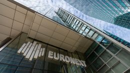 SKN | European Markets Retreat as Broad-Based Selling Weighs on Major Equity Benchmarks