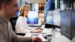 SKN | Asia Markets Open August Mixed as India Leads Gains While South Korea Extends Selloff