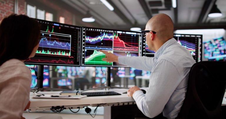 SKN | Asia Markets Mixed on August 18, 2026 as Japan and South Korea Retreat While China Holds Near 4,000