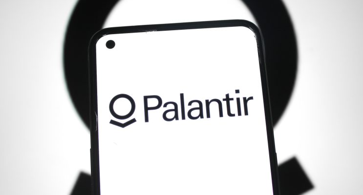 SKN | Could Palantir Stock Crash 99%? Michael Burry Raises a Stark Valuation Warning