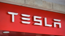 SKN | Tesla Signals Roadster Launch as Electric Vehicle Giant Revives Long-Delayed Performance Model