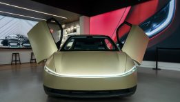 SKN | Tesla Secures $30 Billion in Credit Lines to Accelerate Cybercab, Optimus and AI Investments
