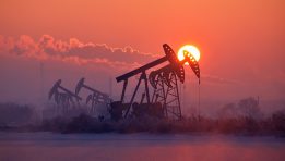 SKN | Could Rising Oil Prices and Hawkish Fed Bets Keep the Dollar Strong?