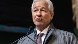 SKN | Jamie Dimon Warns Inflation May Not Be Defeated as Fed Raises Rates