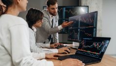 SKN | European Markets Decline as Major Equity Benchmarks Retreat