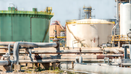 SKN | Energy Sector Rotation: Why Is J.P. Morgan Betting on BP and Cooling on TotalEnergies?