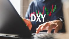 SKN | US Dollar Index (DX-Y.NYB) Edges Up 0.06% Daily to 101.04: Is the Greenback Establishing Support Near 101 Following a 0.60% 5-Day Expansion?
