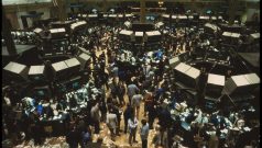 SKN | Tech Multiple Jitters Sweep Asia as Alphabet Profit Miss Knocks Wall Street Futures