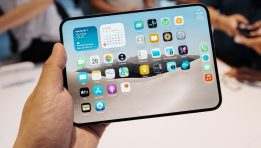 SKN | Apple Offers Replacements for iPhone Duo Units With Inner Display Problems