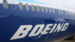SKN | Boeing Shares Fall as 737 Production Delays Weigh on Cash Flow Outlook